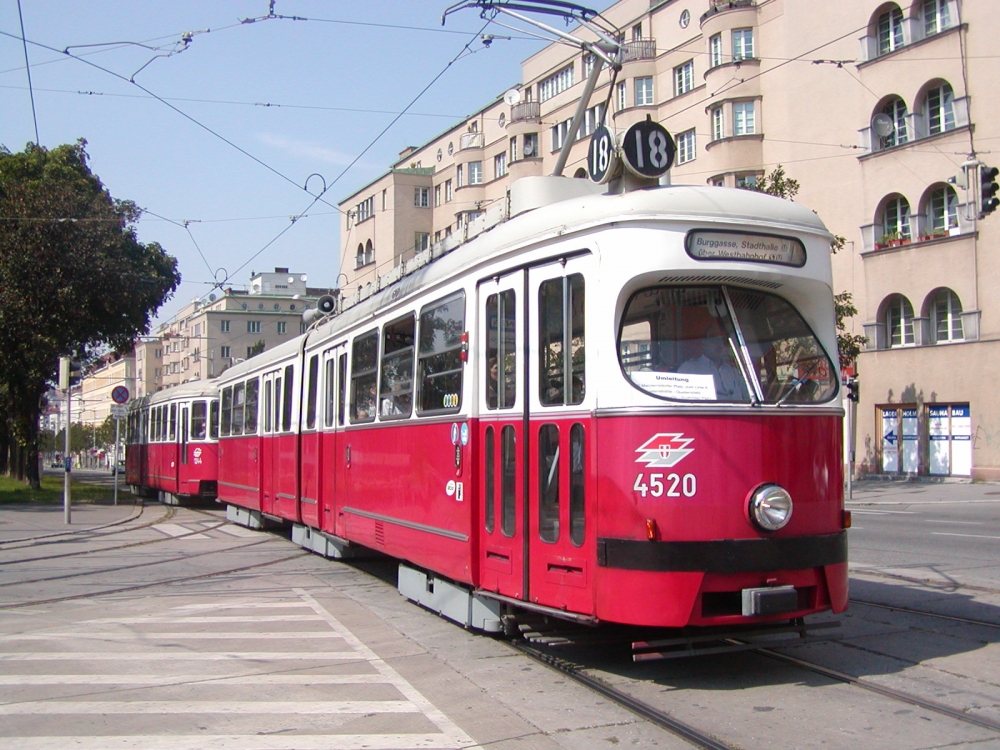 E1 4520