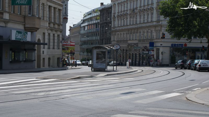 2009/08/01 | 38 (Hardtgasse FR Grinzing) | Bauarbeiten am Haltestellenkap 1