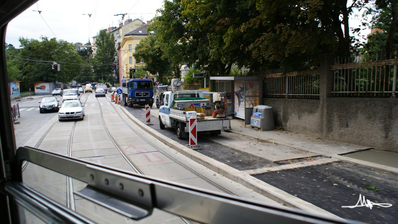 2009/08/13 | Barawitzkagasse (37 FR Schottentor) | Errichtung einer befahrbaren Haltestelleninsel 2