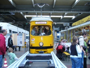 EM 6117 (Gleismeßwagen, Ex E1 4700 Brosebandwagen) in der Halle der ZW.Simmering am 2009 0912 !