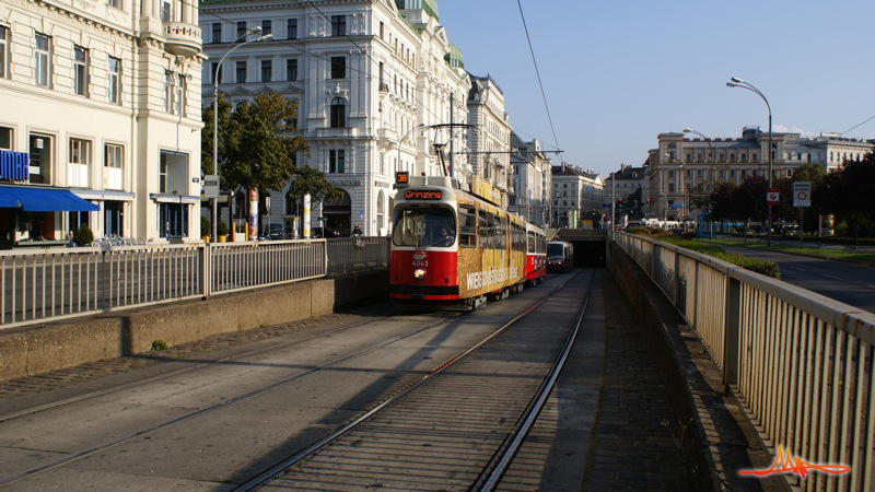 2009/09/28 | 4043 + 1443 (Totalreklame für das 'Belvedere') - Bild 01