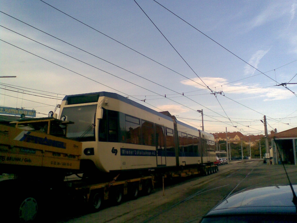 WLB TW 408 auf Tieflader in der wolfganggasse 4