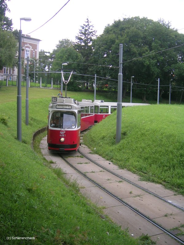 4061
