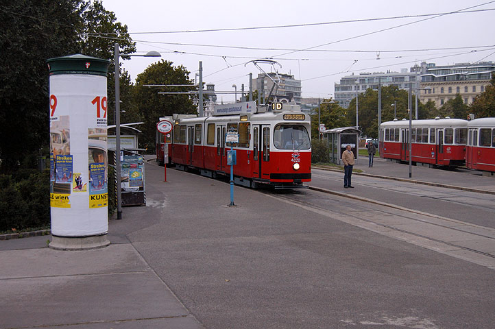D-Ablenkung zum Karlsplatz