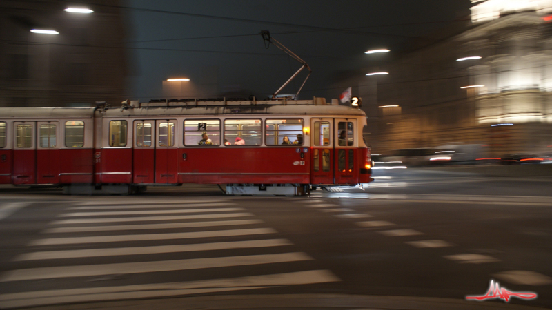 2009/11/21 | 2 (Schwarzenbergplatz-Karlsplatz) | Ablenkung zum Karlsplatz 04