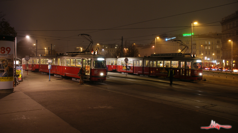 2009/11/21 | 2 (Schwarzenbergplatz-Karlsplatz) | Ablenkung zum Karlsplatz 05