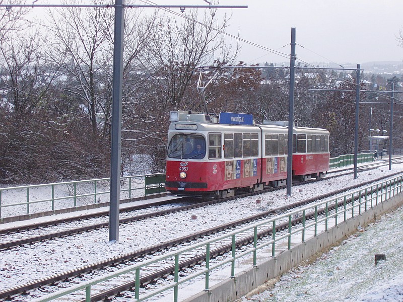 E2 4057 + c5 1457 auf Linie 60