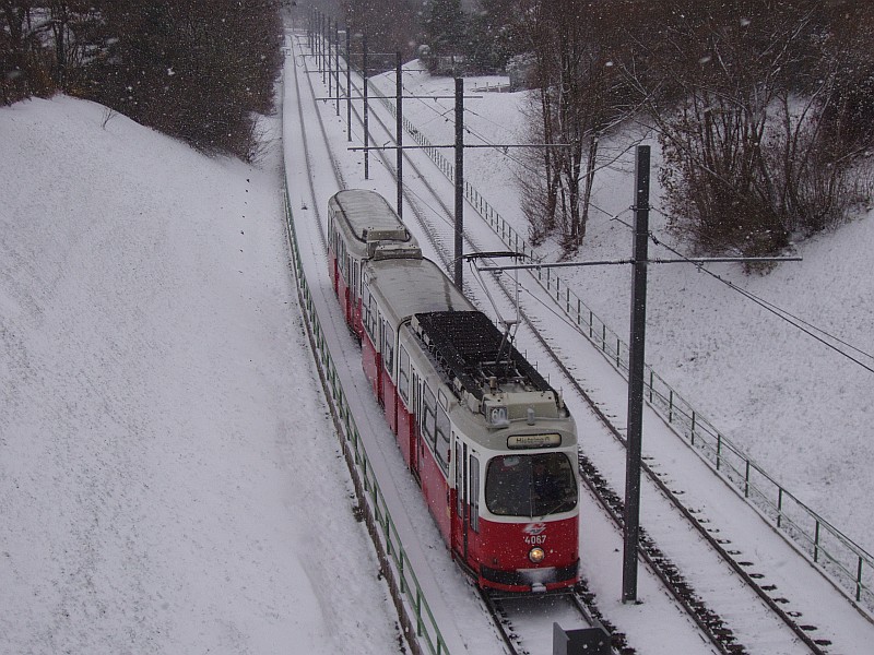 E2 4067 + c5 1448 auf Linie 60