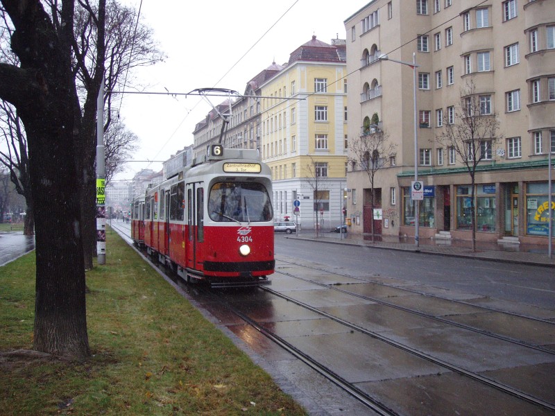 E2 4304 + c5 1504 auf Linie 6