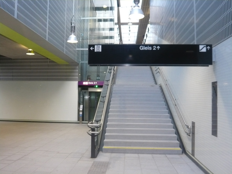 Gleis 2 Schild