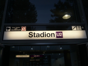 U2 Stadion Eingangsschild
