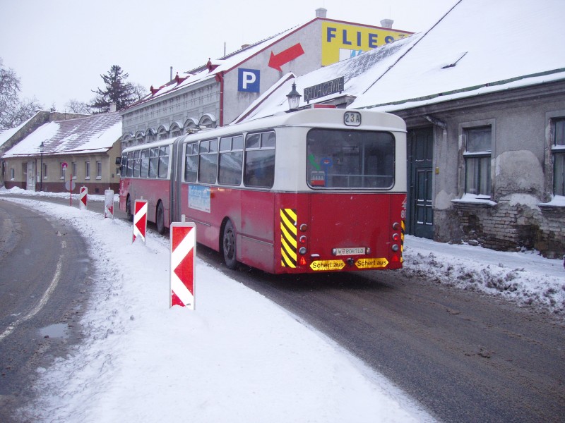 GU240 8041 auf Linie 23A