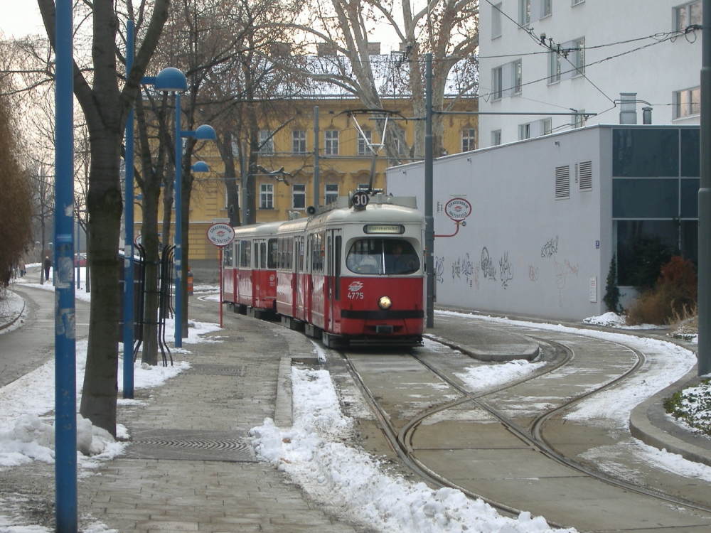 4775 - Linie 30