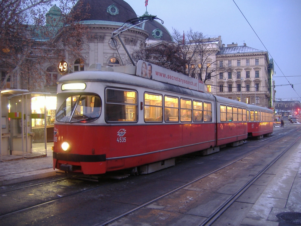 4535 - Linie 49