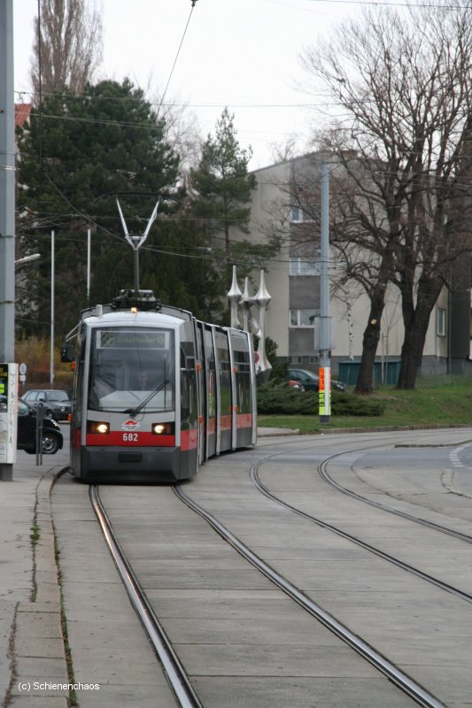 B 682