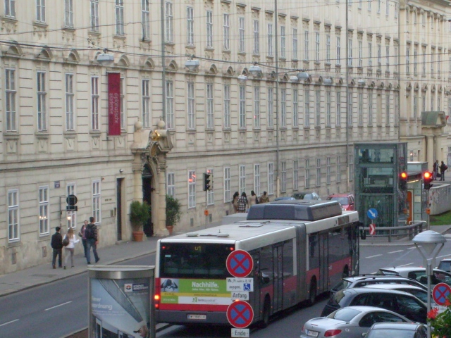 Schienenersatzverkehr U1 Reumannplatz - Taubstummengasse 12. 05. 2010 3