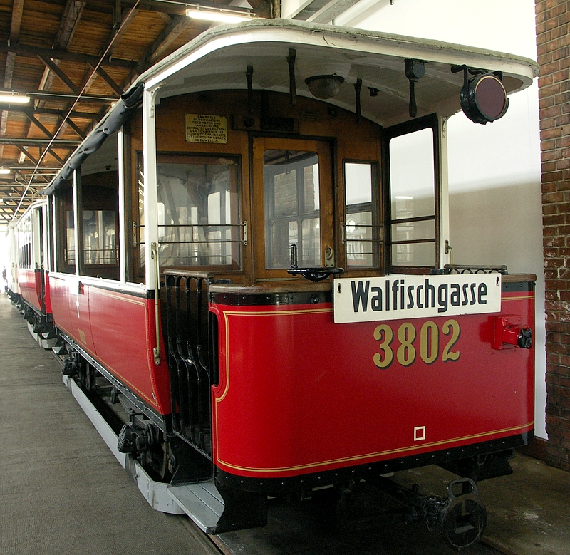 u2 - 3802 - 003