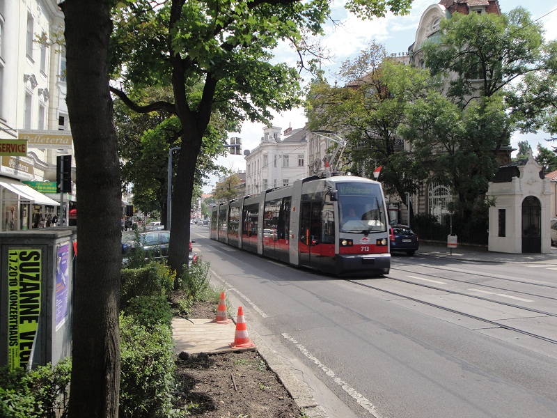 B1 713 2