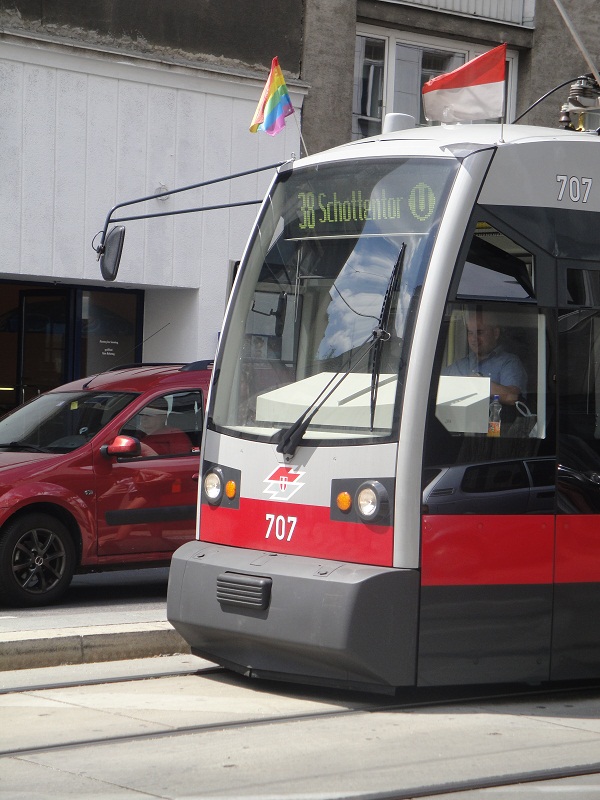 B1 707 2
