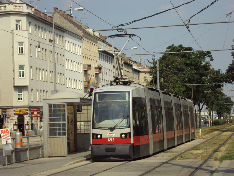 B 693 - Linie 18