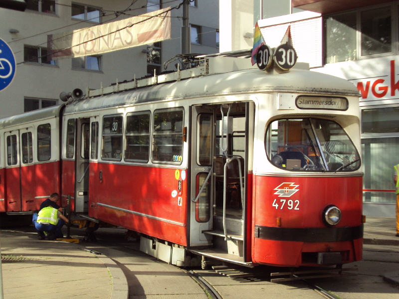 E1 4792 - Linie 30