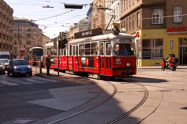 42er-Umleitung über Nußdorfer Straße und Glatzgasse