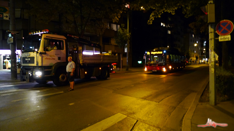 2010/08/16 | Liegengebliebener Zug (4315 + 1515) der Linie D in Heiligenstadt - Bild 04