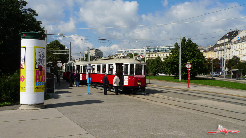 2010/09/05 | M 4148 + m3 5417 als Geburtstagssonderzug am Karlsplatz - Bild 01