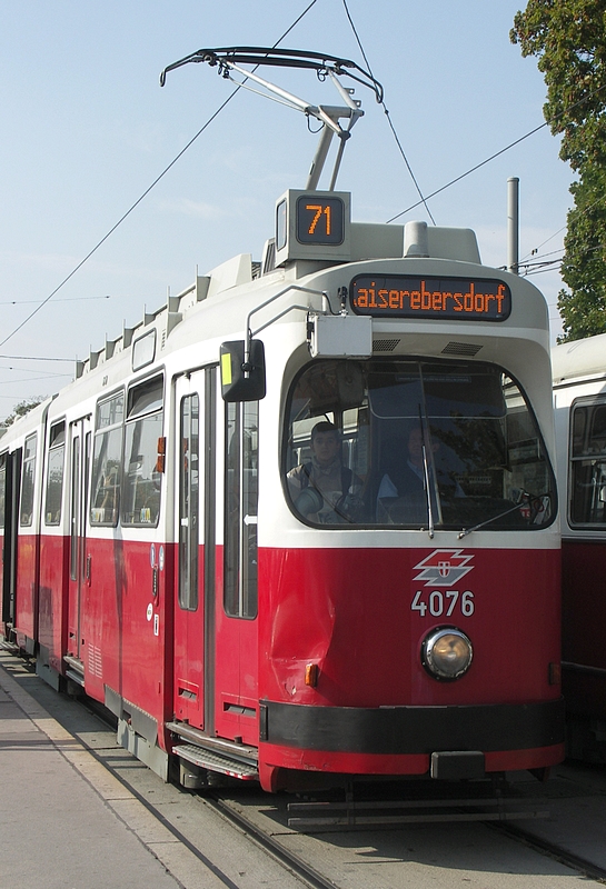 E2 - 4076 - 002