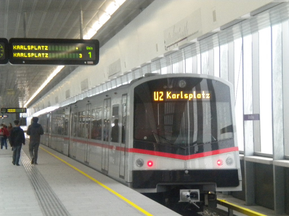 U2 zur Aspernstraße 7