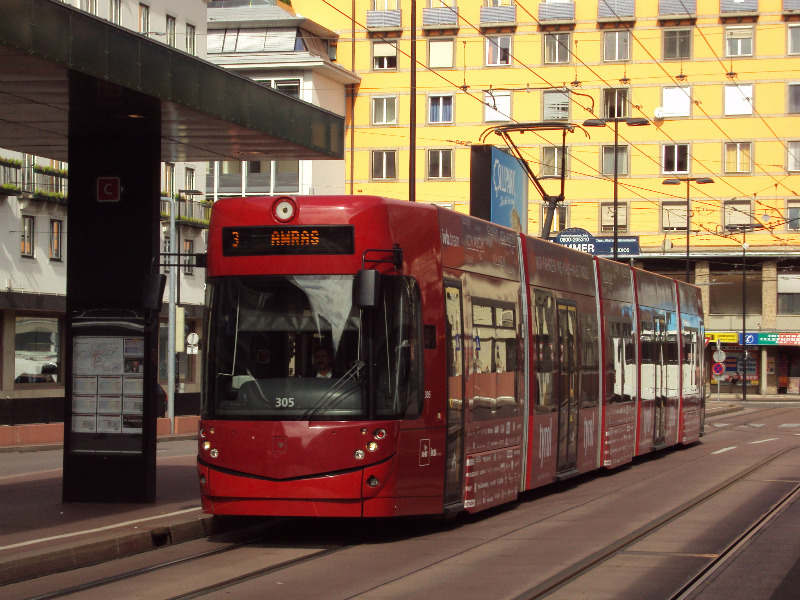 Flexity Outlook 305 - Linie 3