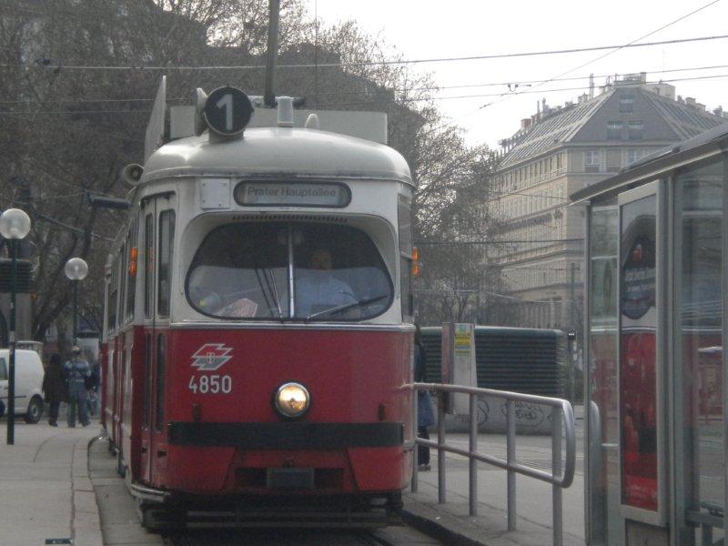 E1 4850 am Schwedenplatz