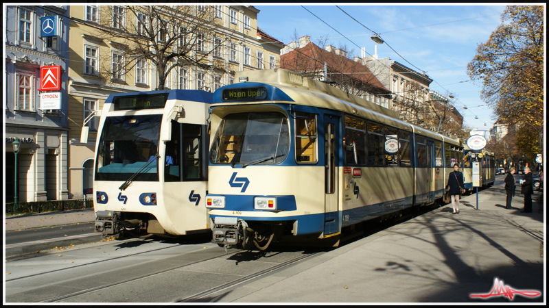 2010/11/05 | Zugsbegegnung (4-109 + 4-119 und 401 + 4-101) in der Haltestelle 'Mayerhofgasse'