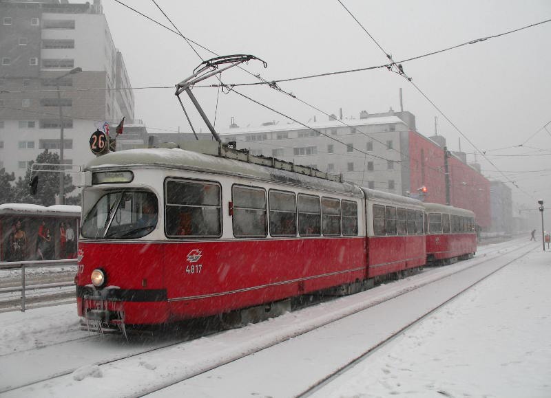 Schnee am 1. 12. 2010 in der Langobardenstraße 4