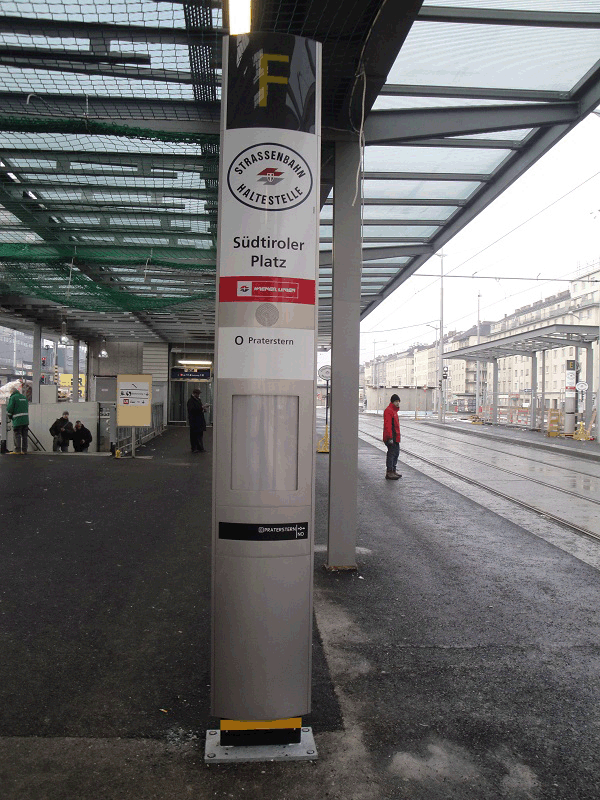 Haltestellensäule Südtiroler Platz