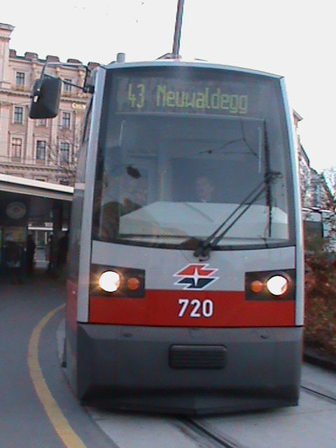 B1 720