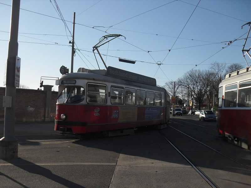 E1 4504 auf Linie 6 (Zentrl. Friedhof 3.Tor)