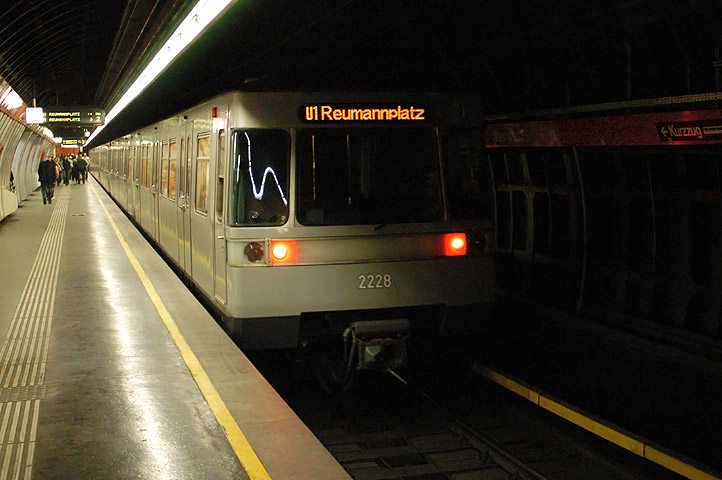 2228 mit neuer Beschriftungsvariante