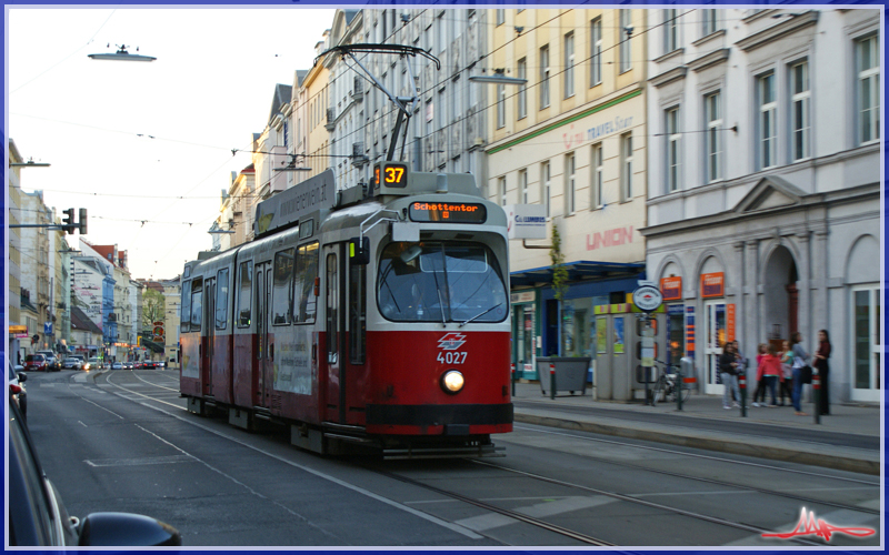 2011/04/09 | Unübliches Schriftbild des Fahrtziels auf den Fahrtzielanzeigen von 4027