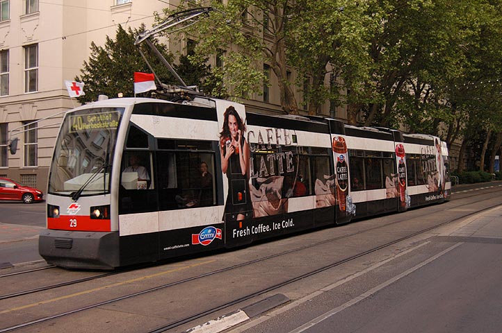 29 (Emmi) - Bild 02