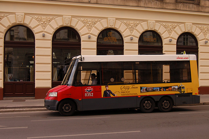 8352 (3A)