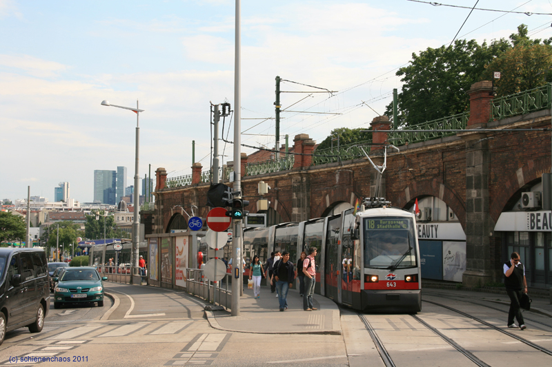 B 643