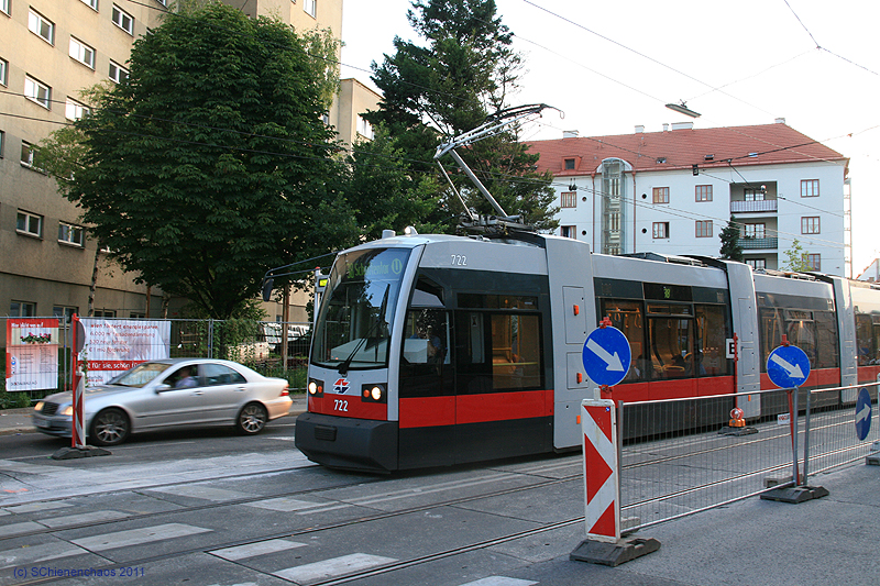 B1 722