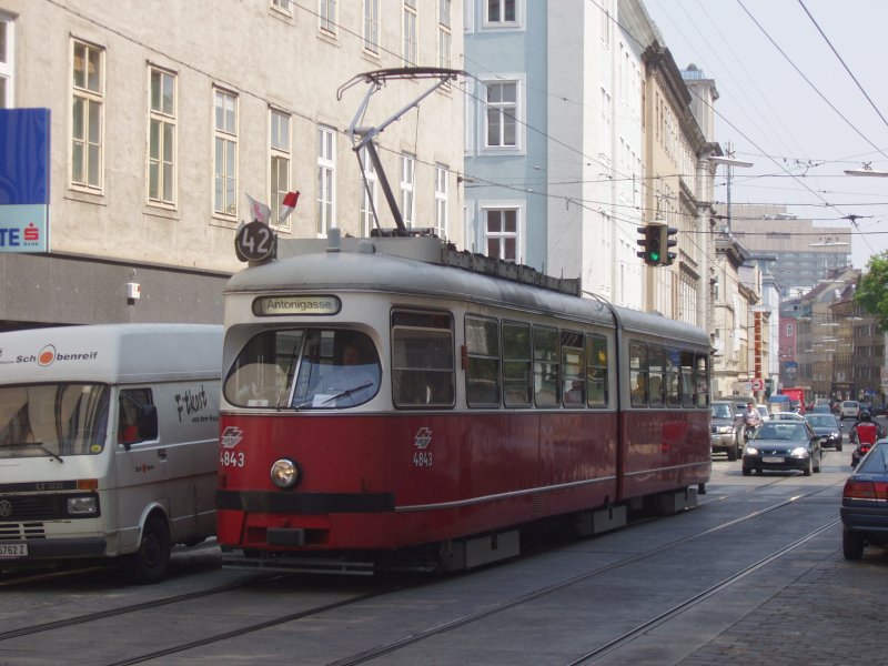 E1 4843 auf Linie 42