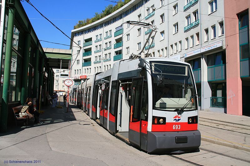B 693