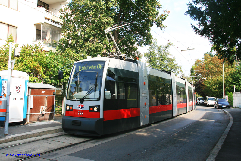 B1 726