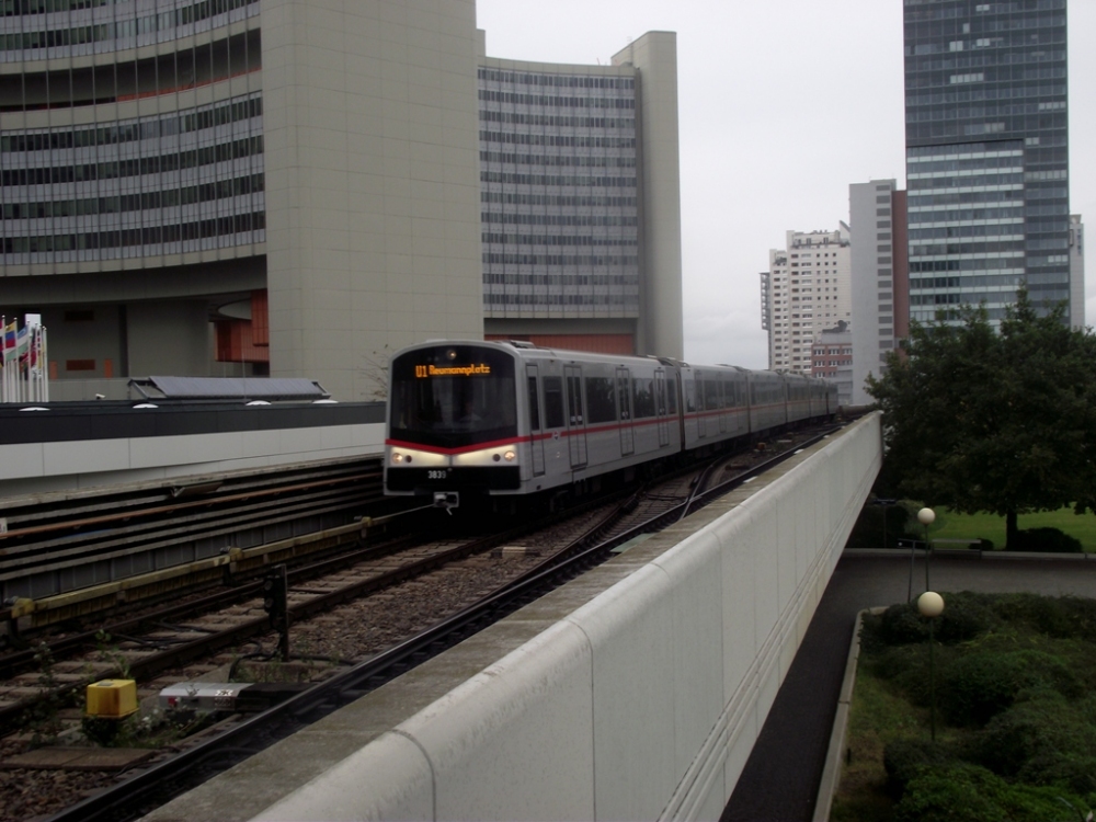 U1