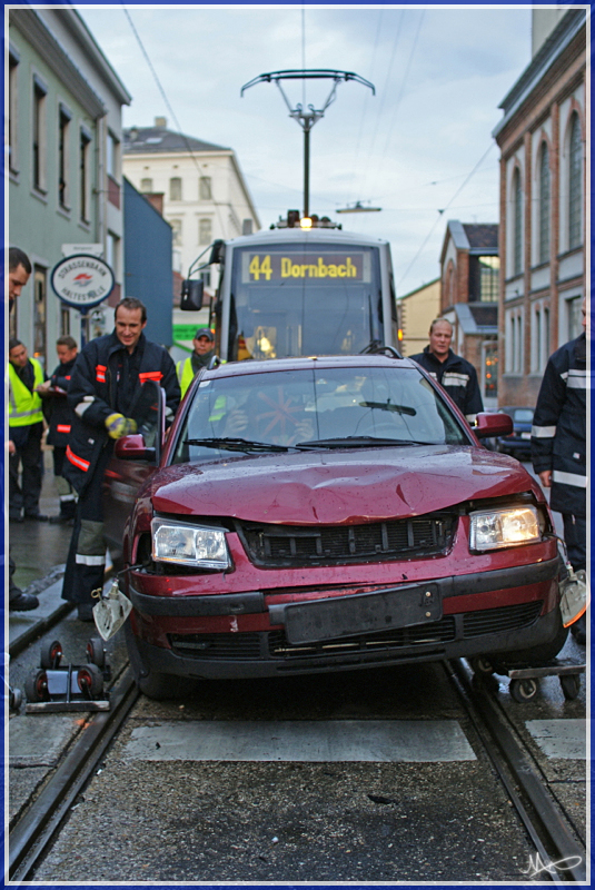 2011/11/16 | Fahrtbehinderung der Linie 44 - Bild 01