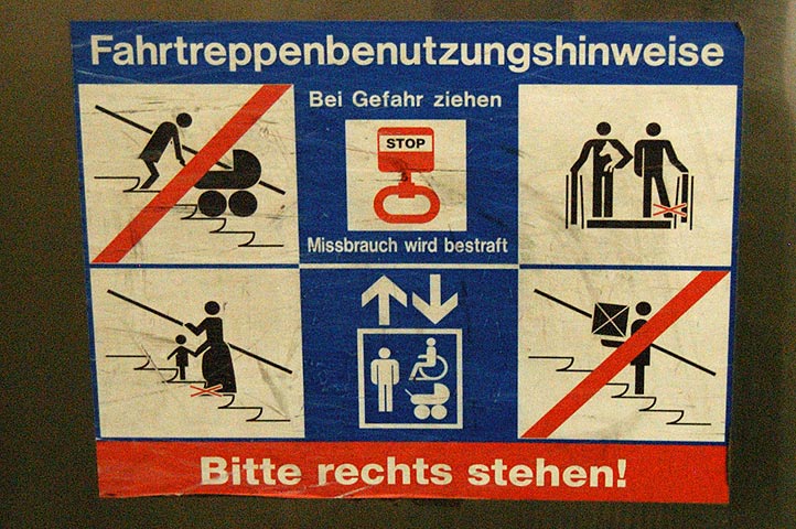 Fahrtreppenbenutzungshinweise