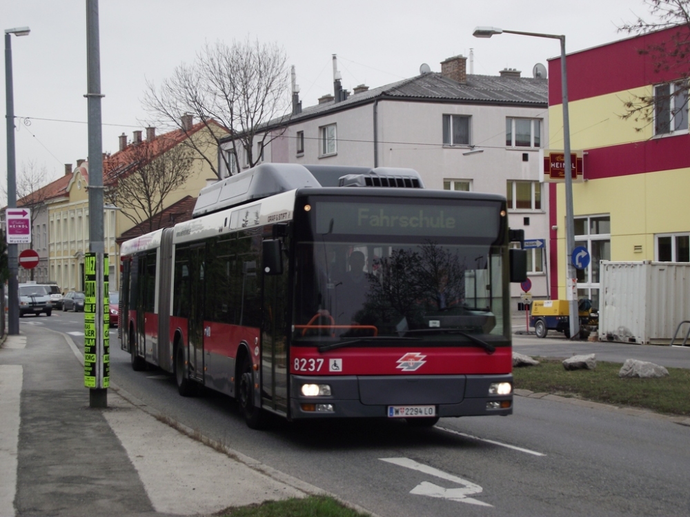 8237 - Fahrshule